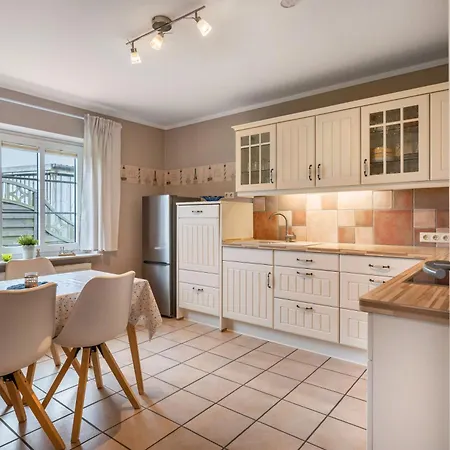 Bi Hinrichsens Διαμέρισμα